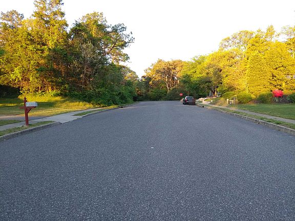 5th image of 725 Ocean Crest Ave