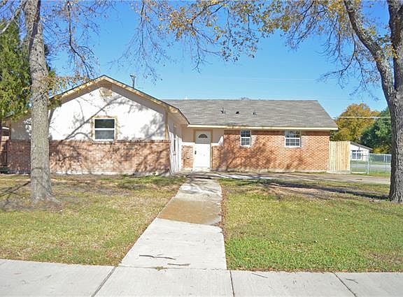 3rd image of 3300 Mayda Dr