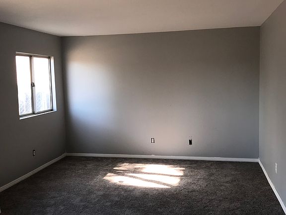 4th image of 21500 Wild Stallion Ln