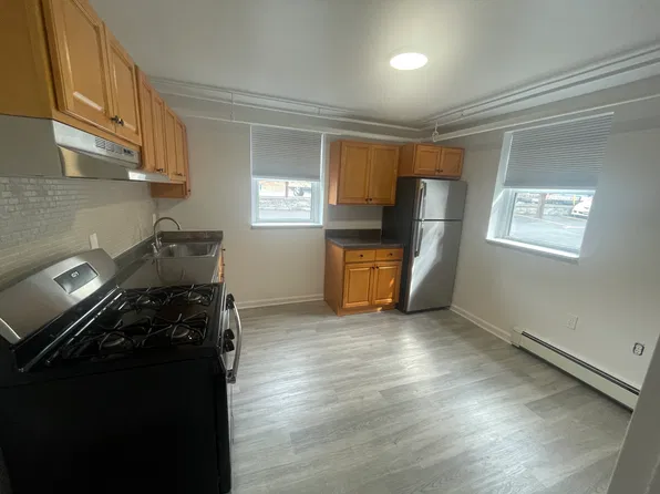 Lafayette Park, 285 Lafayette Ave APT 2, Hawthorne, NJ 07506