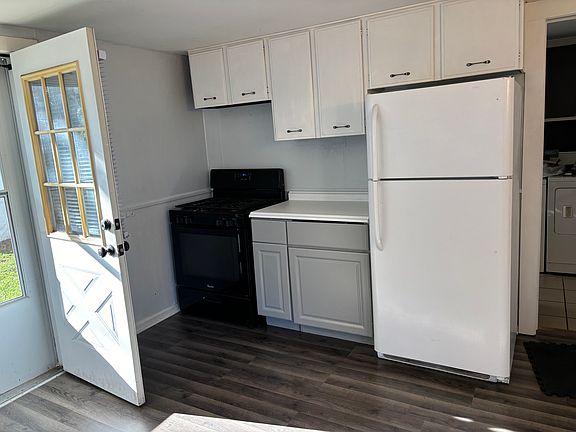 2nd image of 97 N Andrews St