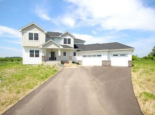 22272 Baugh St, Nowthen, MN 55330