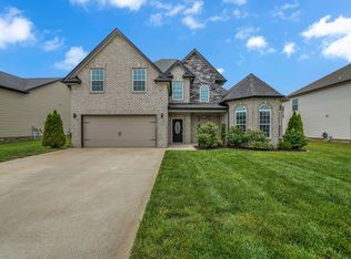 1012 Meadowview Ln, Clarksville, TN 37040