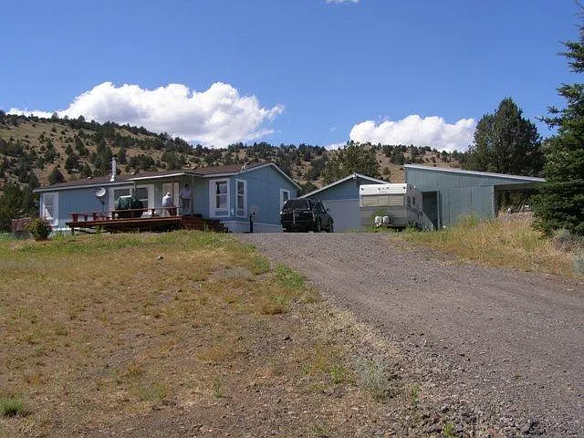 651 Daniel Way photo 1