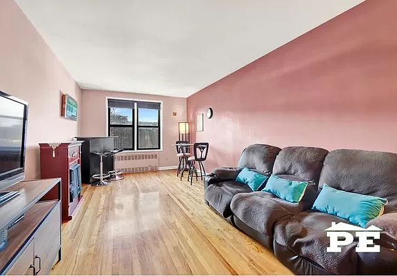 2nd image of 9040 Fort Hamilton Pkwy APT 5D