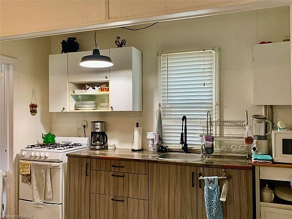 4th image of 18 Nelson St