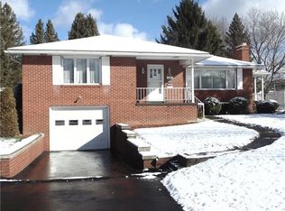 114 Memorial St, Dunbar, PA 15431