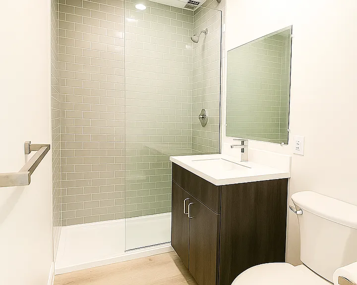 Lexington Apartments — Photo 12