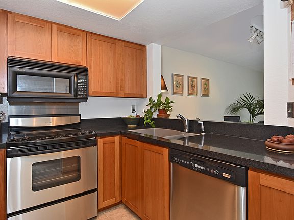 5th image of 19200 15th Ave NW #19212