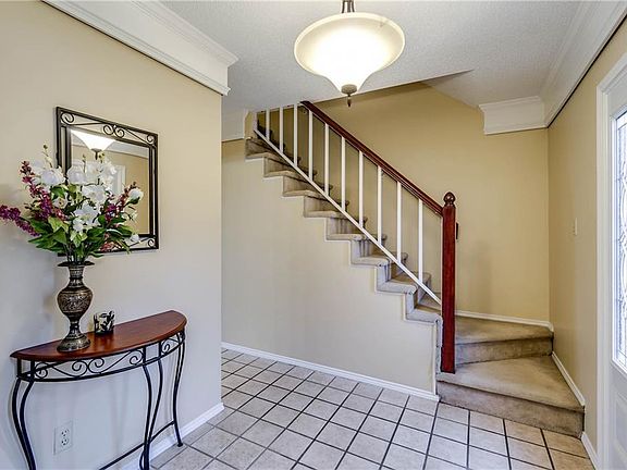 3rd image of 517 Chasewood Dr