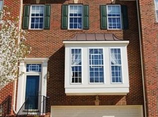 19251 Kepharts Mill Ter, Leesburg, VA 20176