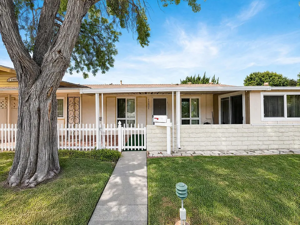 19021 Avenue Of The Oaks