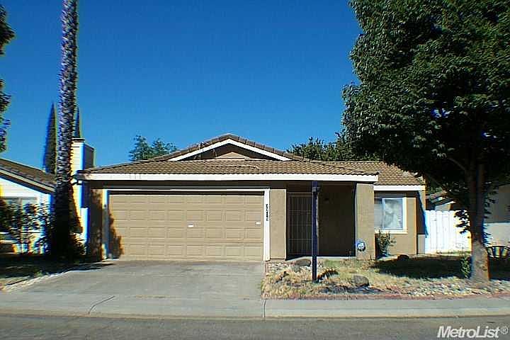 2nd image of 3705 Almeria Dr
