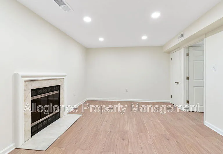 6630 Medinah Ln — Photo 34