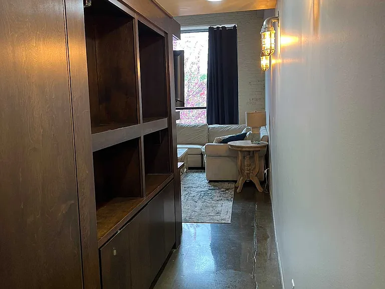 400 Salem Ave #2E — Photo 4
