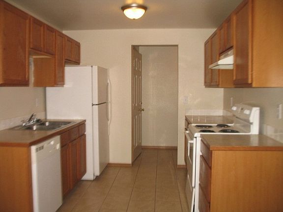 5th image of 9303 S Ash St APT C