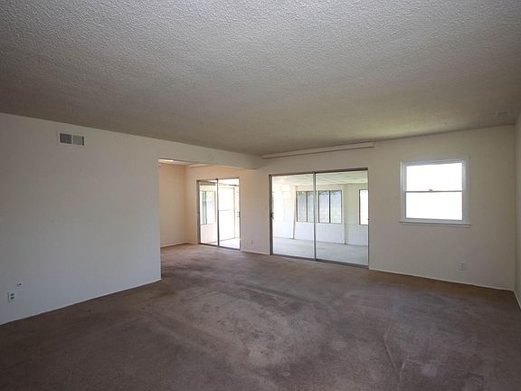 4th image of 1717 Rosewood Dr