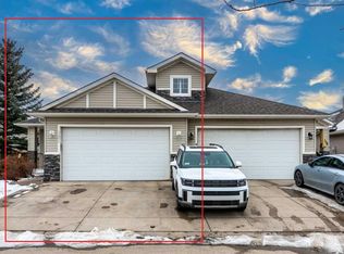 192 W Cove Rise, Chestermere, AB T1X1S7