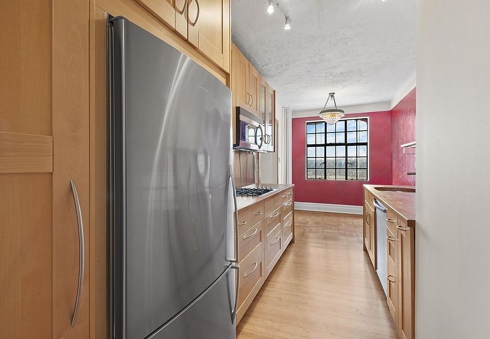 1st image of 116 Pinehurst Ave APT J24