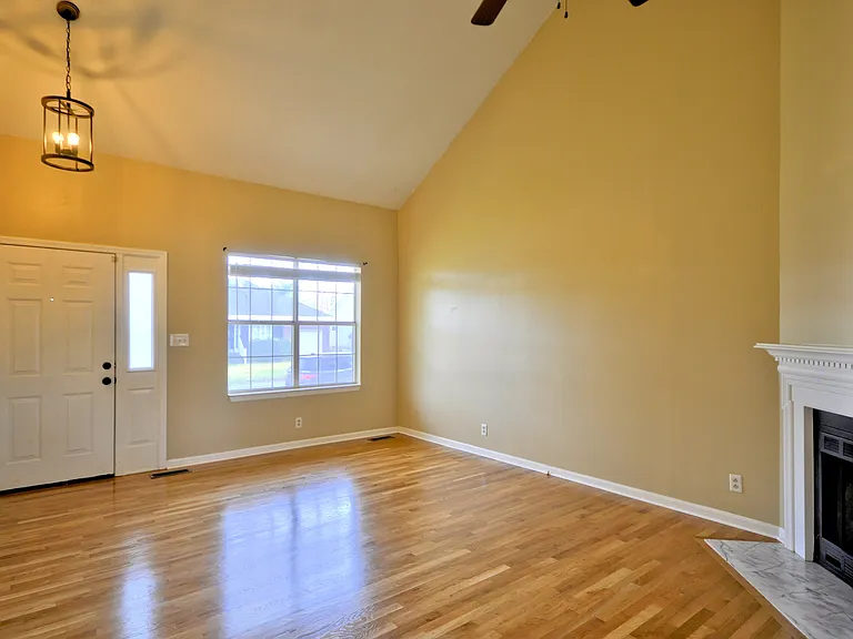 1942 Timberline Way — Photo 2