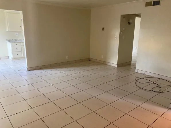 5708 Stockdale Hwy #2, Bakersfield, CA 93309