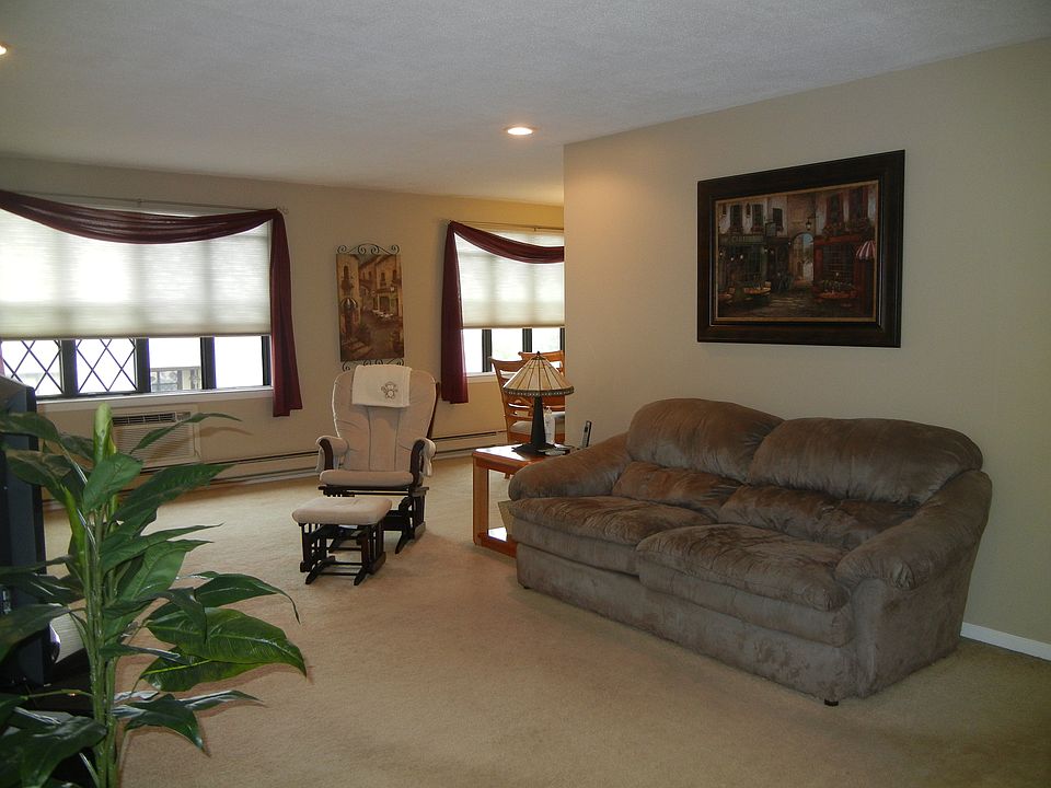 1st image of 567 Sierra Vista Ln