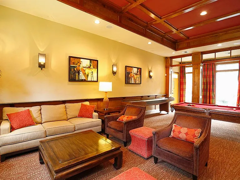 From events to relaxation, it all happens in our clubhouse