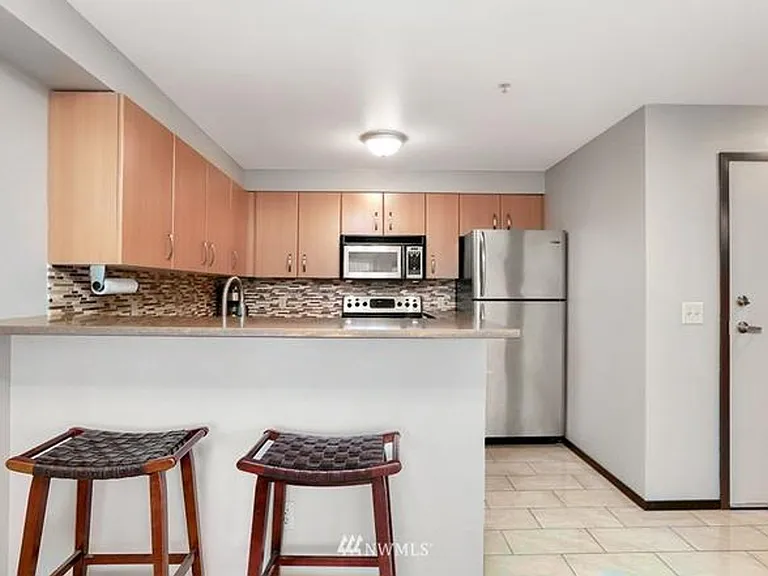 4020 Aurora Ave N #303 — Photo 13