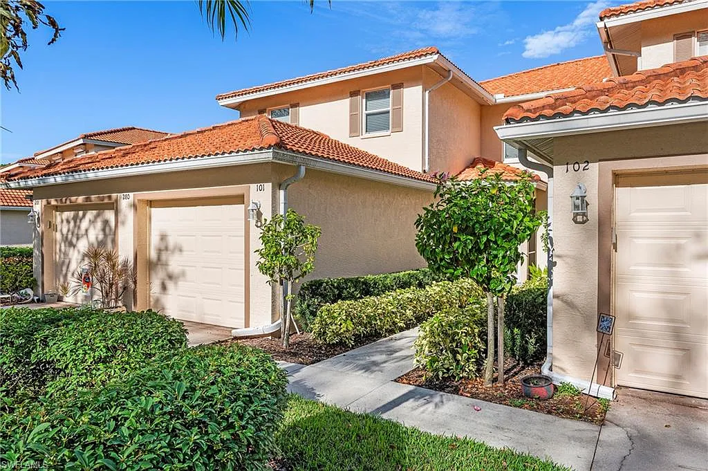 3 bed, 2.0 bath, 1413 sqft, $3,900 — Photo 3