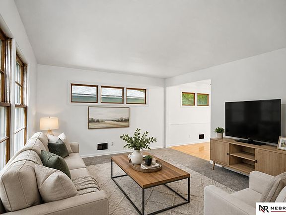 4th image of 2047 N 70th St