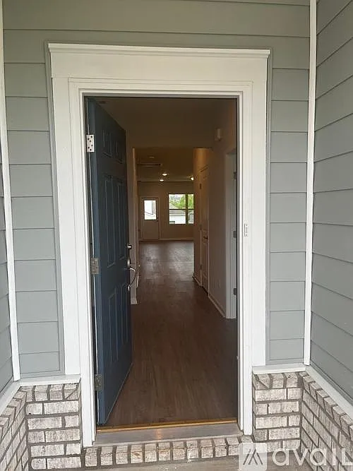 3 bed, 1702 sqft, $2,100 — Photo 2