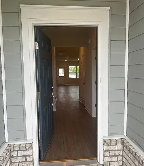 3711 Clementine Ln — Photo 2