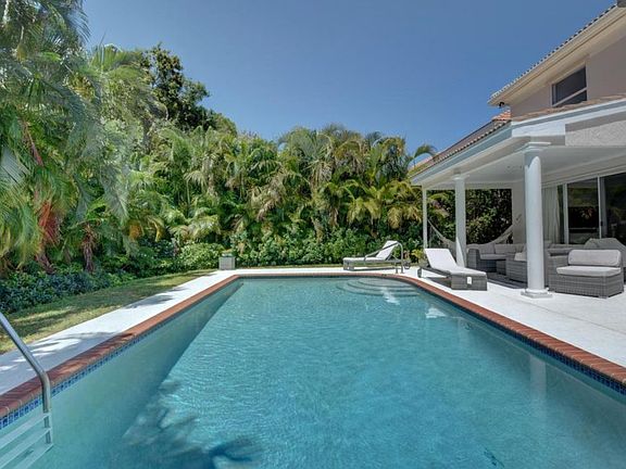 3rd image of 99 Satinwood Ln