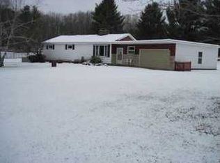 N3959 Bass Lake Rd, Iron Mountain, MI 49801