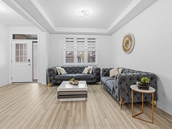 4th image of 428 Meynell Rd