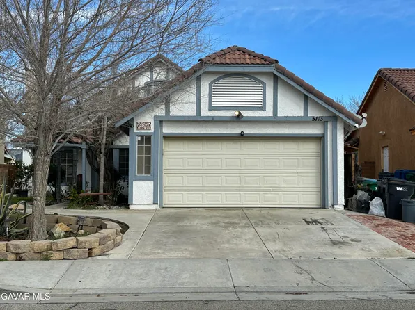 5113 Essex Dr, Palmdale, CA 93552