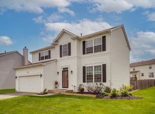 701 Franklin Ln, Lindenhurst, IL 60046