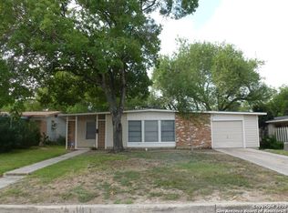 1718 Lampost Rd, San Antonio, TX 78213