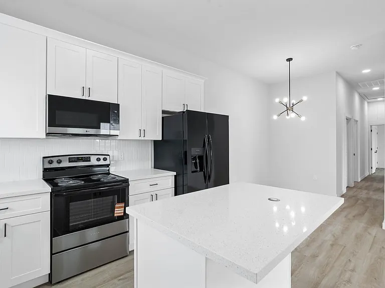 9725 Kerr St #B — Photo 20