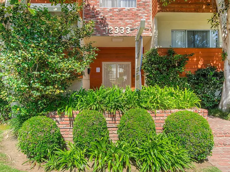 12333 Texas Ave — Photo 22