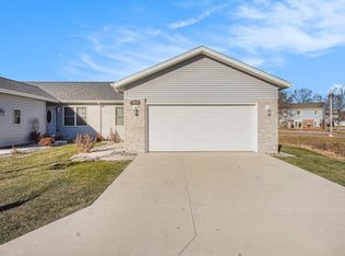 1218 Silver Ridge Ct, Greenville, MI 48838