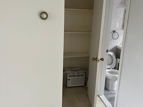 2nd image of 824 E Broadway
