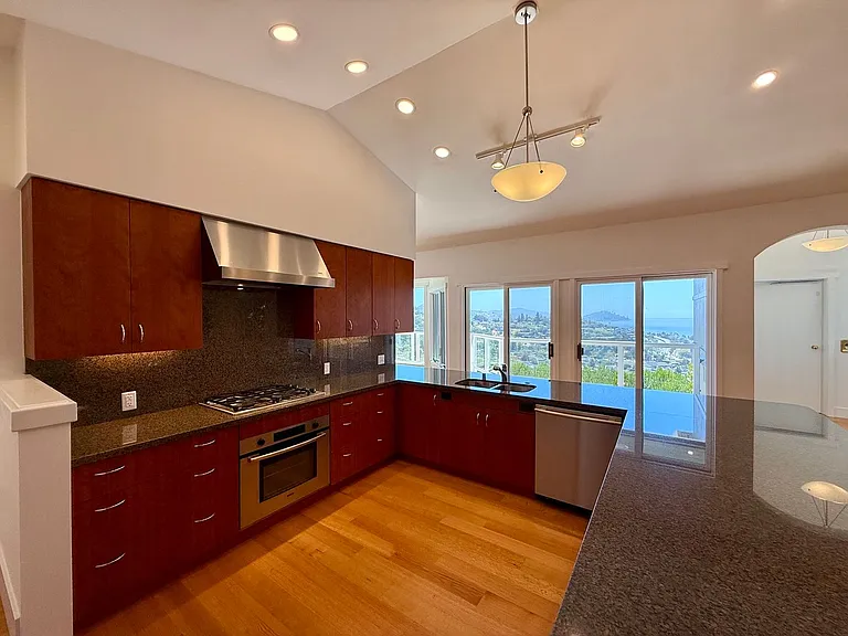 51 Via Los Altos — Photo 14