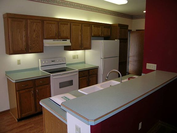 3rd image of 14140 Lenox Dr