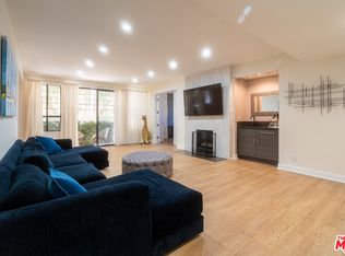 1277 S Beverly Glen Blvd APT 204, Los Angeles, CA 90024