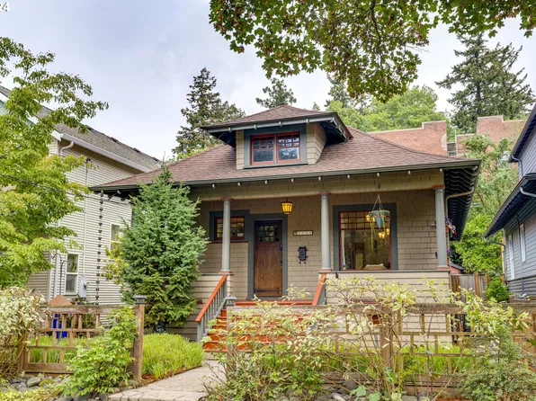 3739 SE Washington St, Portland, OR 97214