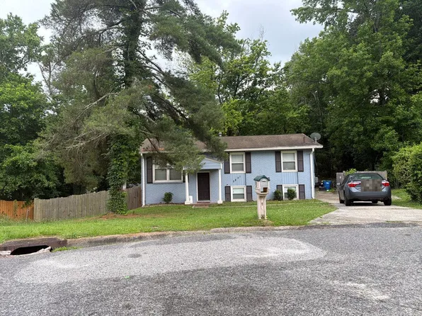 2831 Swansea Ct, College Park, GA 30349