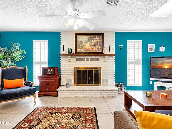 3rd image of 9255 W Briarwood Cir N