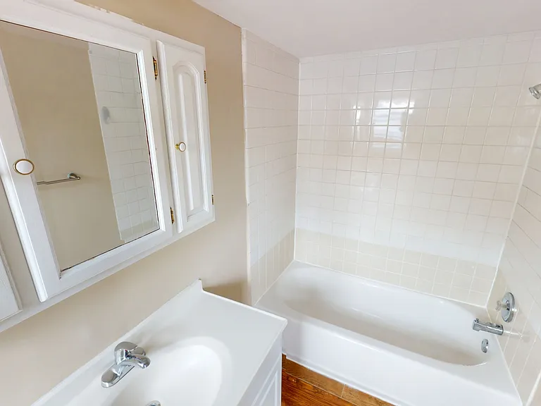 1114 Spruce Street, Philadelphia, PA 19107 — Photo 8