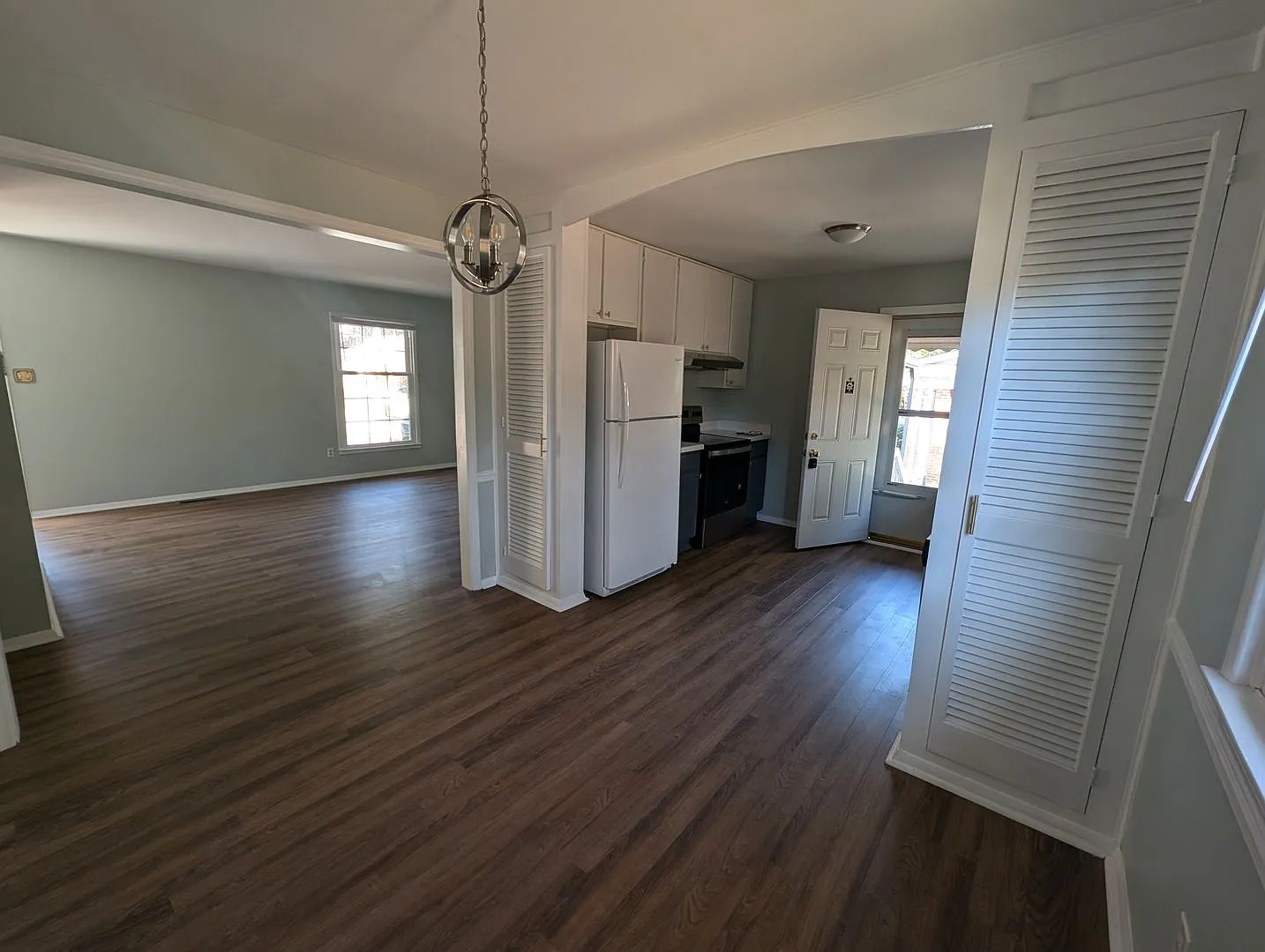 Coming Soon! One Level Home- 3 Br 1 Ba~ Washer & Dryer~Fenced Yard~Carport~ Yard Work Included! — Photo 3